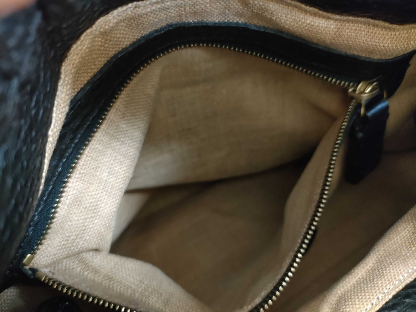 FENDI Selleria Villa Borghese Leather Handbag 2390-8BN155-YGB-088 Black Handbag