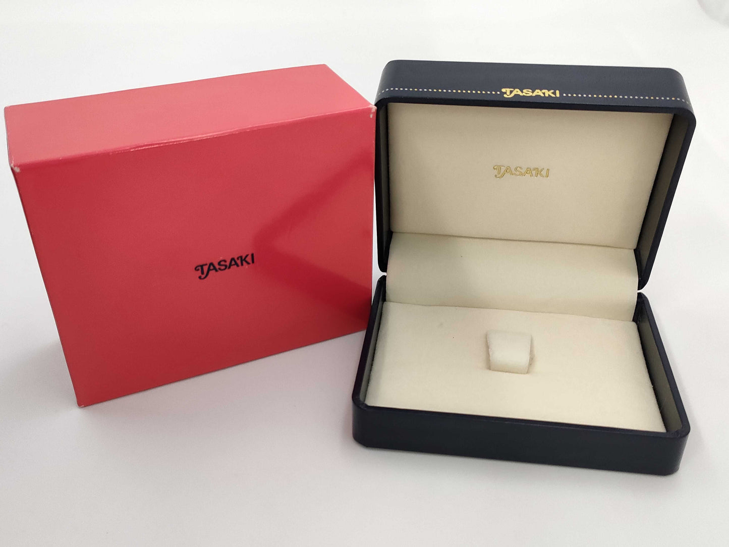 TASAKI Swan Motif Shell and Pearl Brooch, Approx. 6.4mm Diameter, Metal, 21.4g