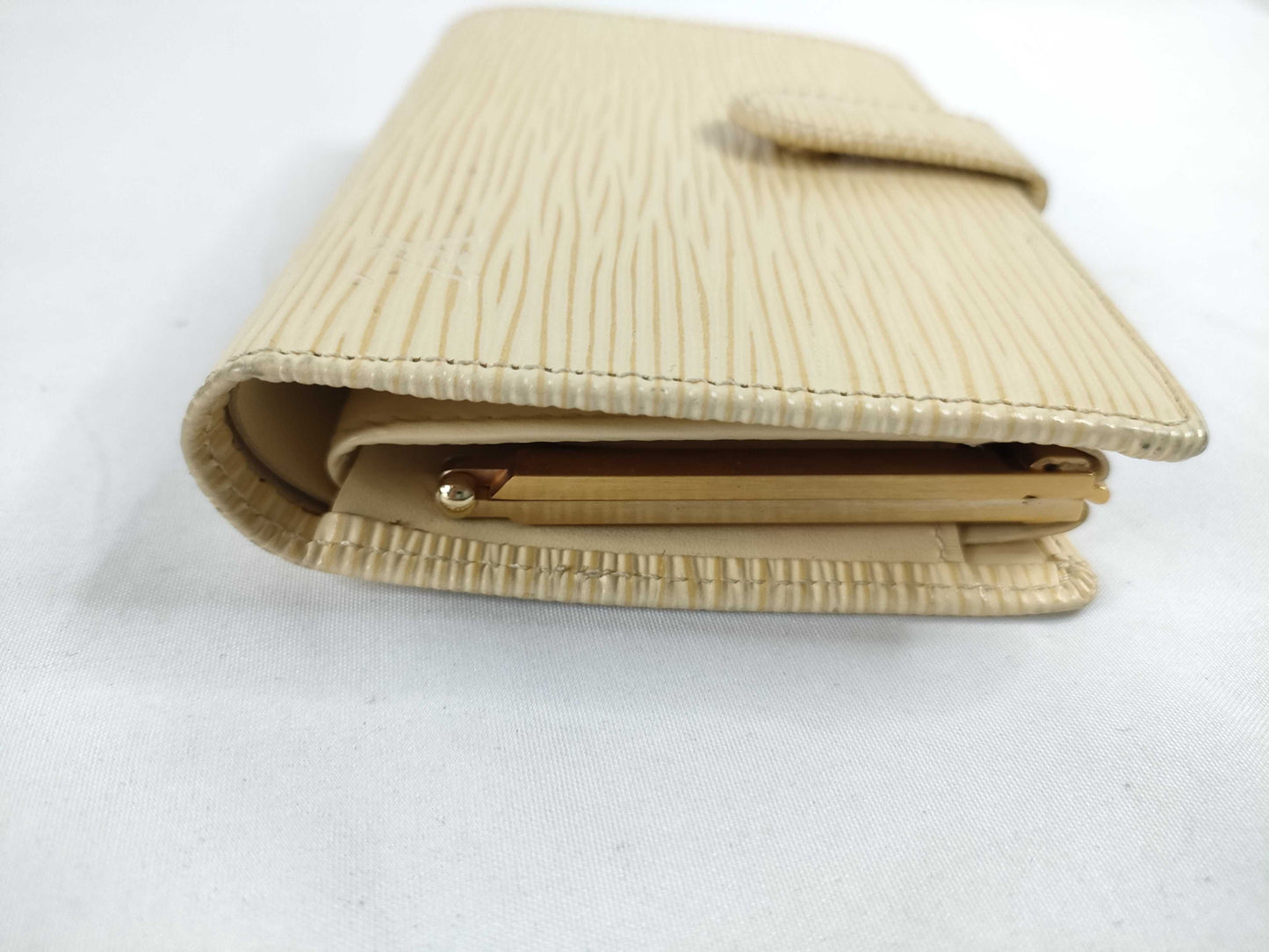 LOUIS VUITTON M6324A Epi Leather LV Epi Porte Monnaie Bi-fold Viennois M6324A MI0052 Wallet