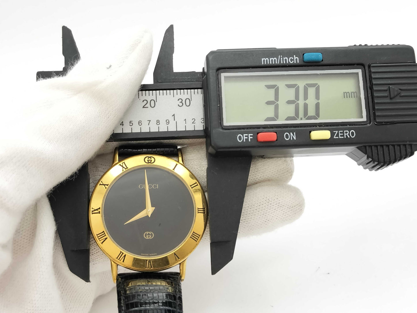 GUCCI 3000M 0089705 Quartz Black Dial Boys' Watch Not Working/No Operational Guarantee