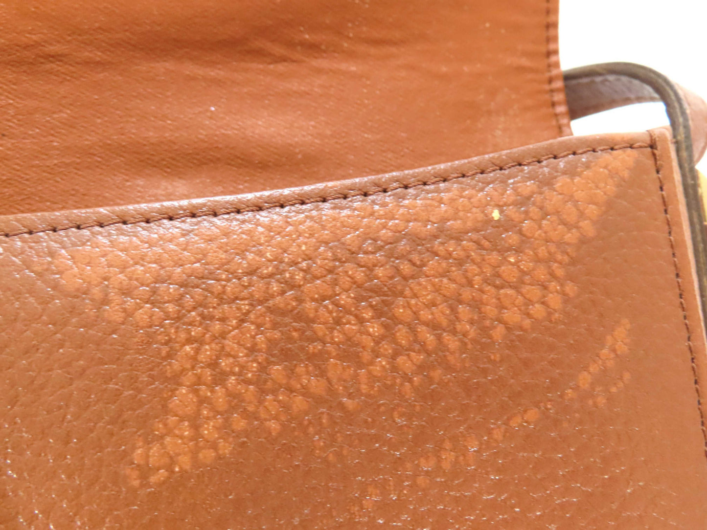 Burberrys Leather Shoulder Bag Brown Shoulder Bag