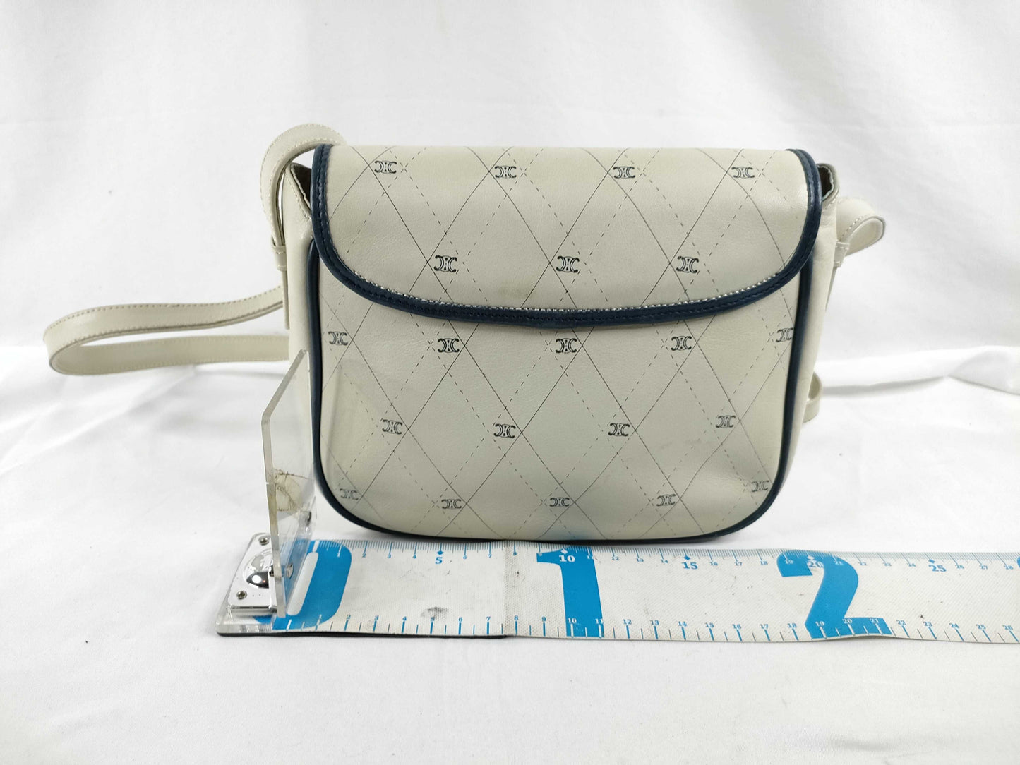 CELINE Leather Shoulder Bag Cream Shoulder Bag