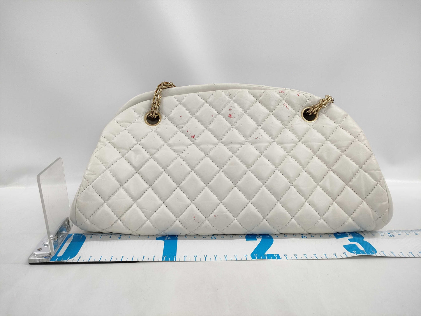 CHANEL Matelasse Lambskin Double Chain Shoulder Bag 14579857 White Shoulder Bag