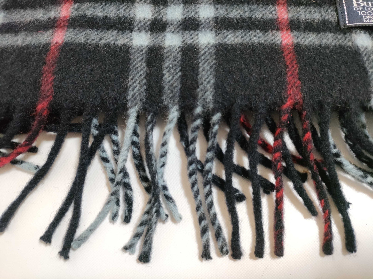 Burberrys Cashmere Scarf Navy