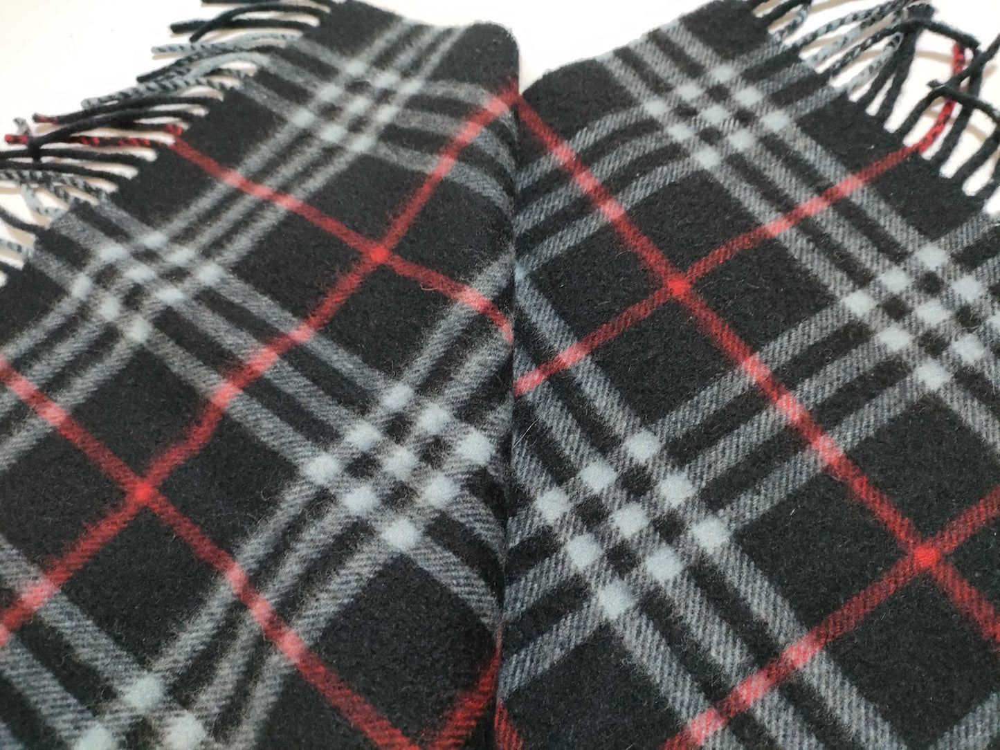 Burberrys Cashmere Scarf Navy