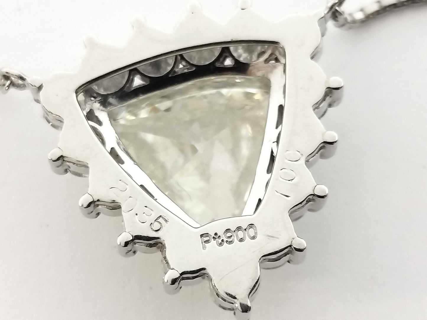 D2.035ct FD1.00ct PT900/850 8.1g Necklace