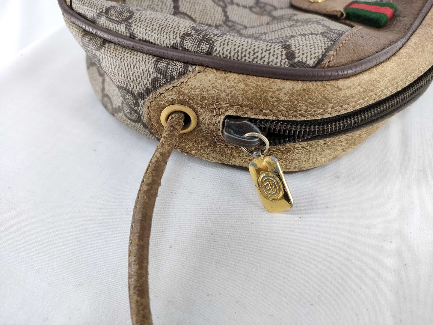 GUCCI Sherry Line Shoulder Bag