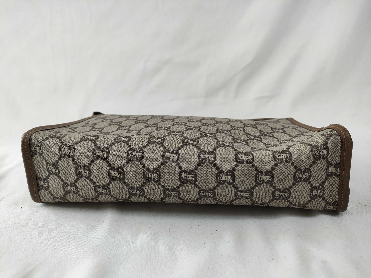 GUCCI GG Plus OLD GUCCI GG Supreme Pouch Second Bag with Dust Bag and Card