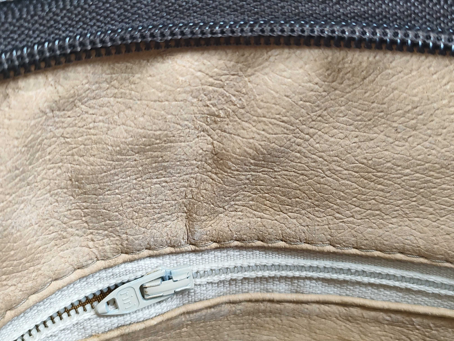 GUCCI GG Plus OLD GUCCI GG Supreme Pouch Second Bag with Dust Bag and Card