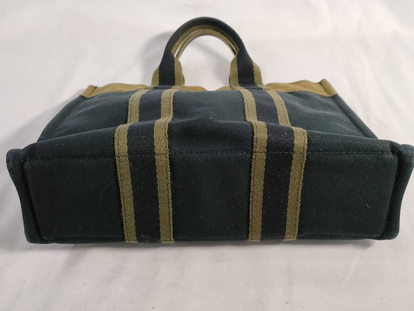 HERMES Foul Tou HERMES Foul Tou PM Khaki Handbag