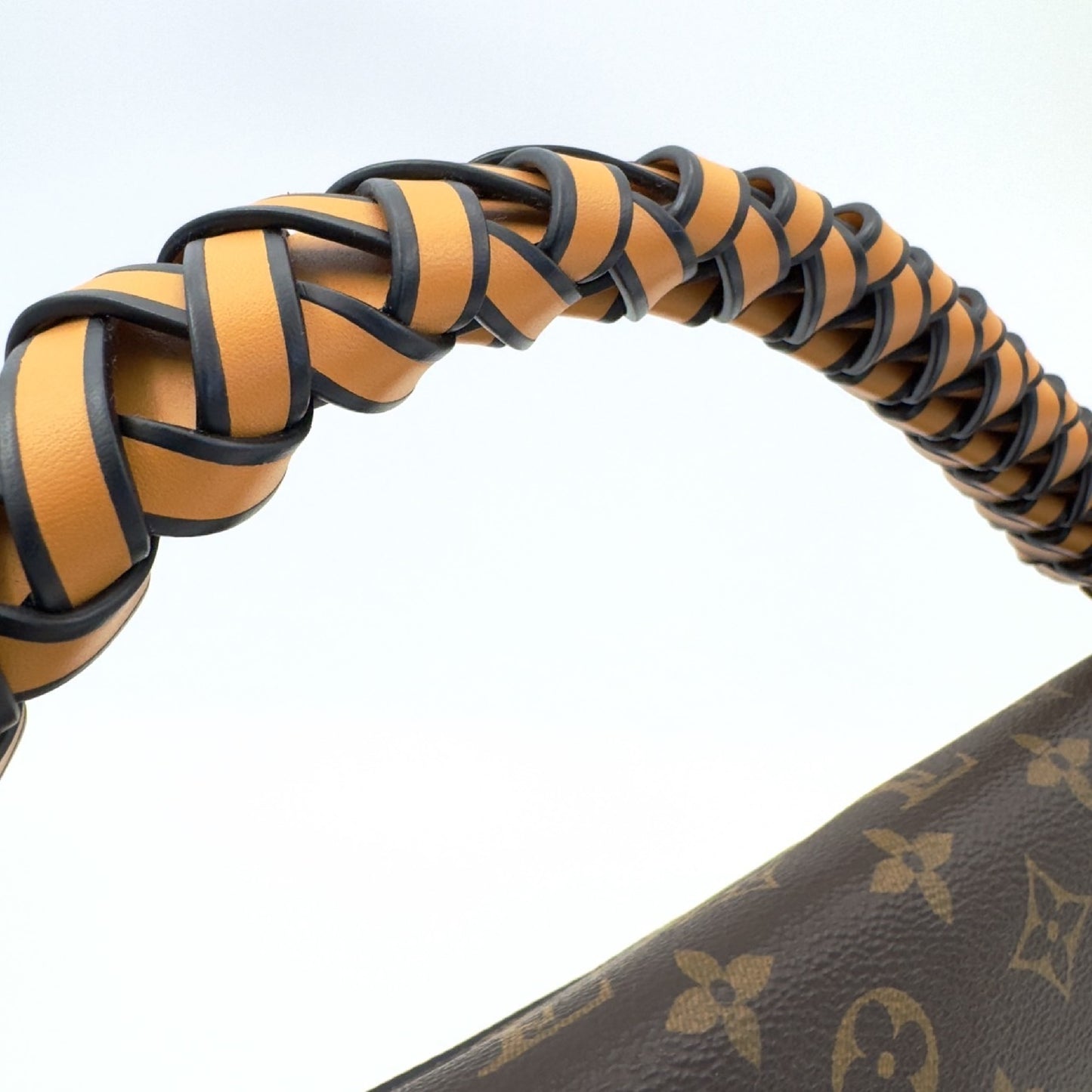 LOUIS VUITTON Monogram Beauvre MM Shoulder Bag