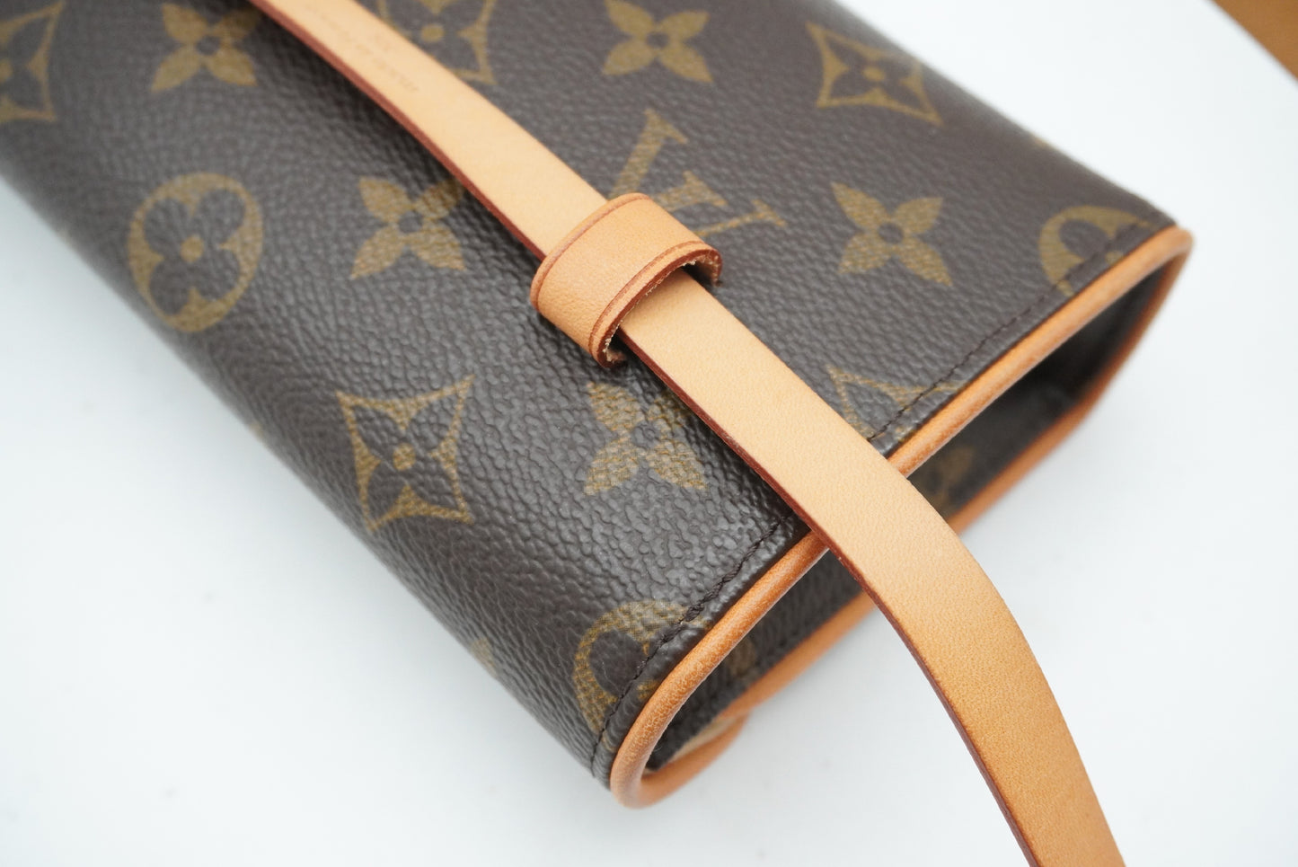 LOUIS VUITTON Monogram Pochette Florentine M51855 Waist Bag