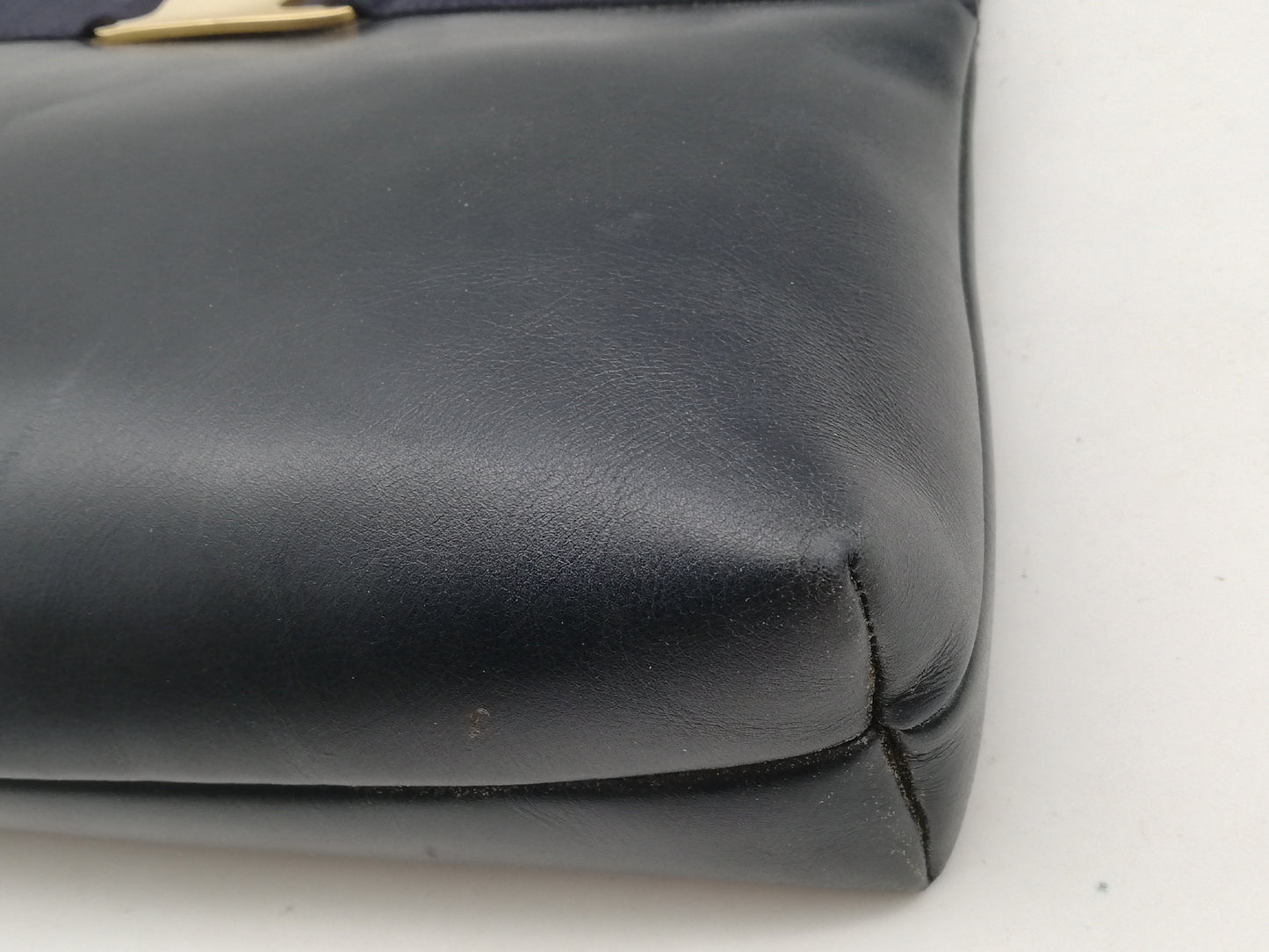 Salvatore Ferragamo Vara Leather Shoulder Bag
