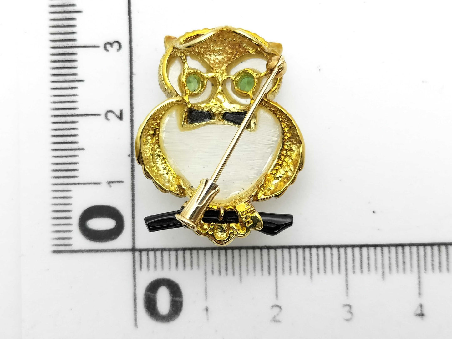 Owl Motif Shell Onyx PE 0.13ct K18 8.3g Brooch