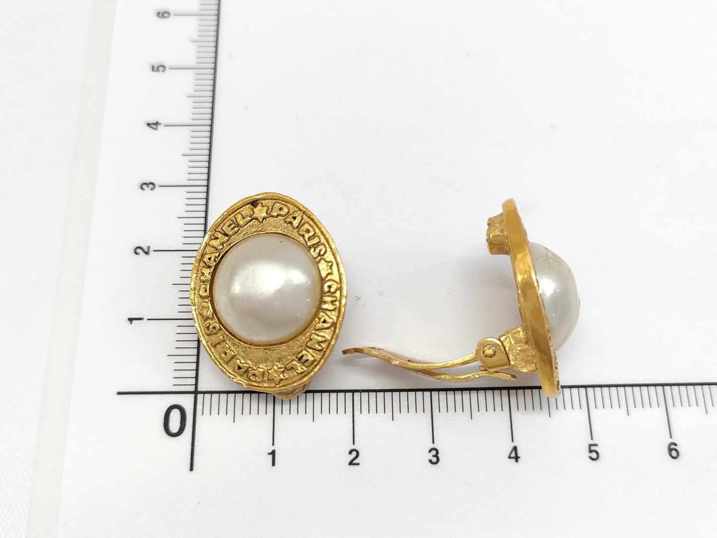 CHANEL Faux Pearl Round 28 Earrings