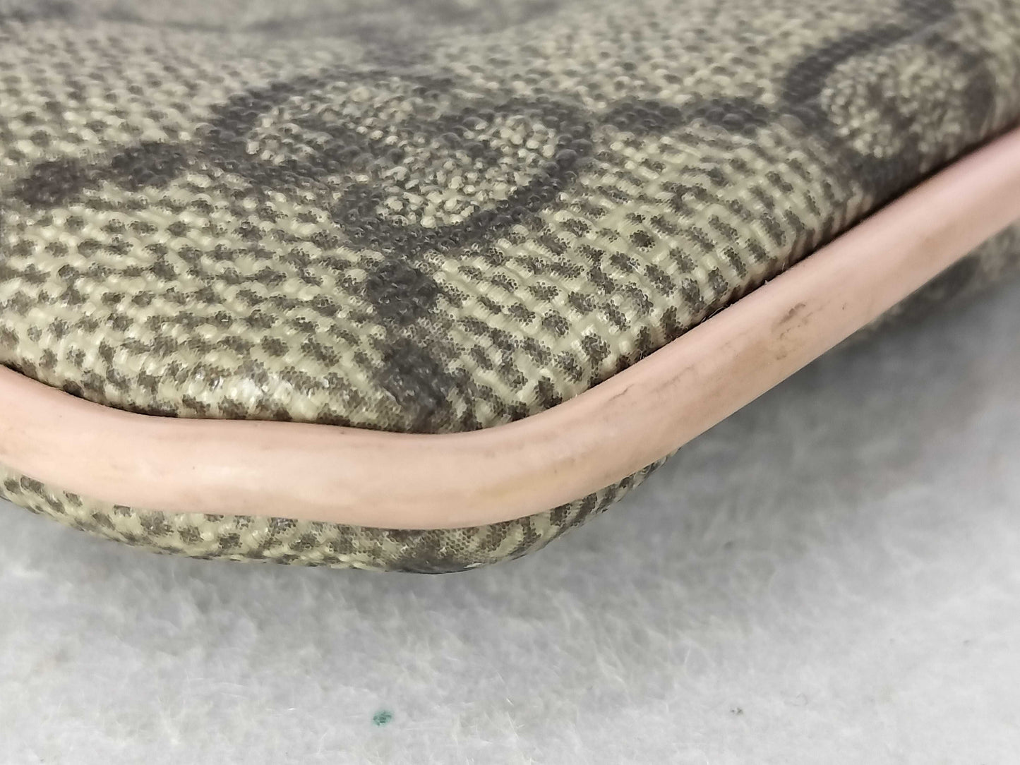 GUCCI GG Supreme Shoulder Bag, Brown/Pink, 201538
