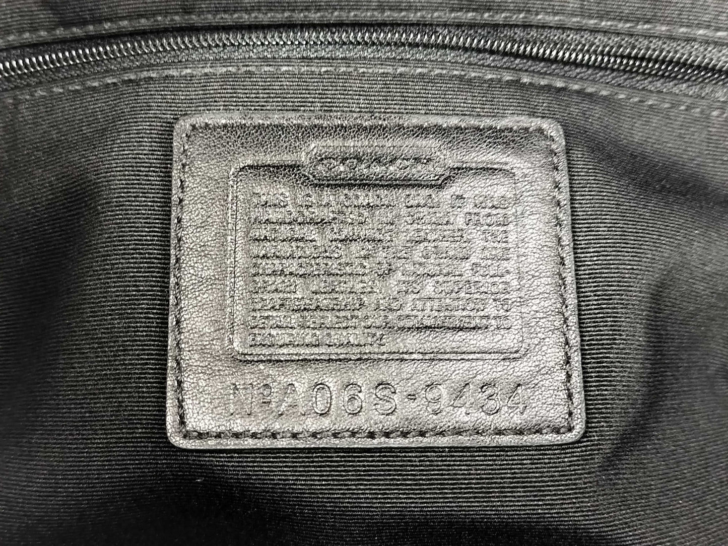 COACH shoulder bag in black leather