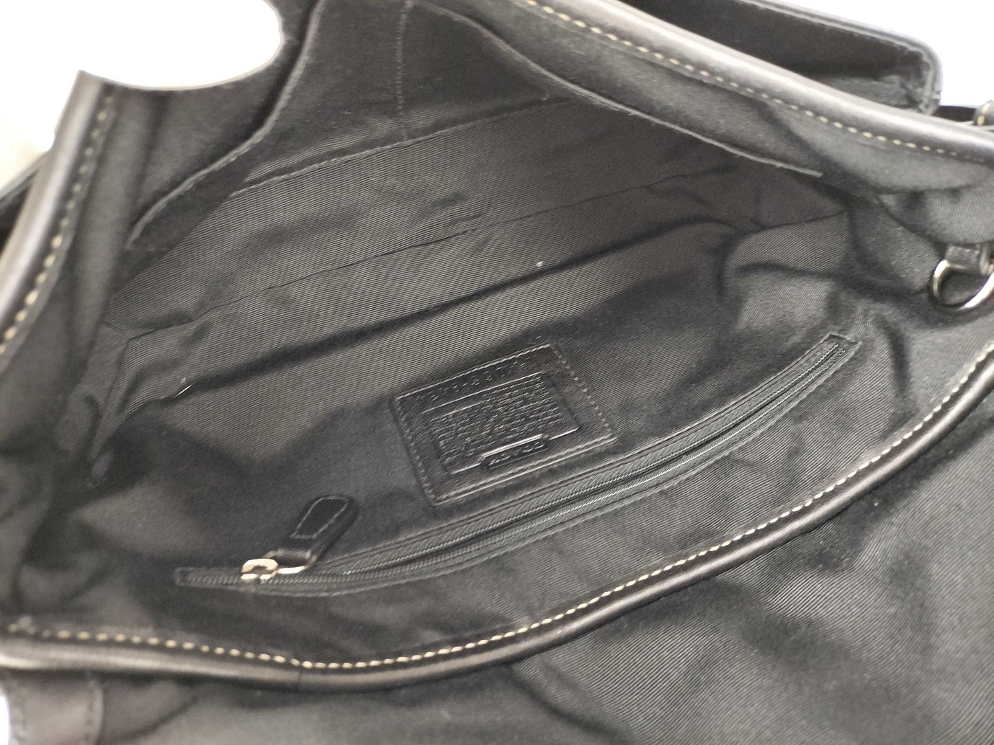 COACH shoulder bag in black leather