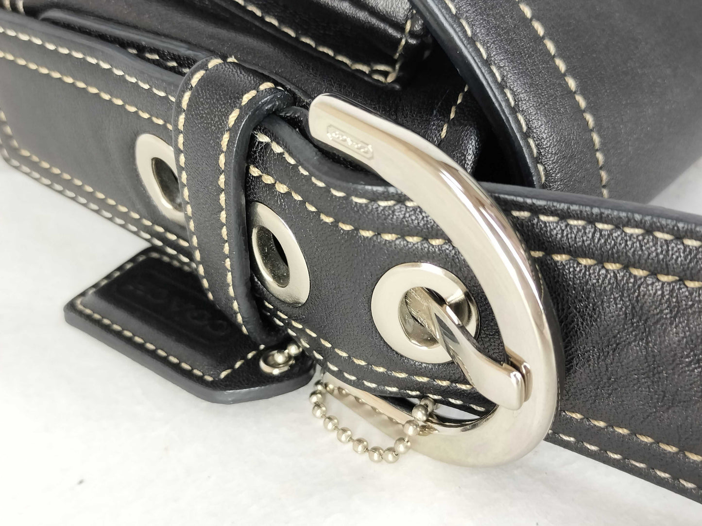 COACH shoulder bag in black leather