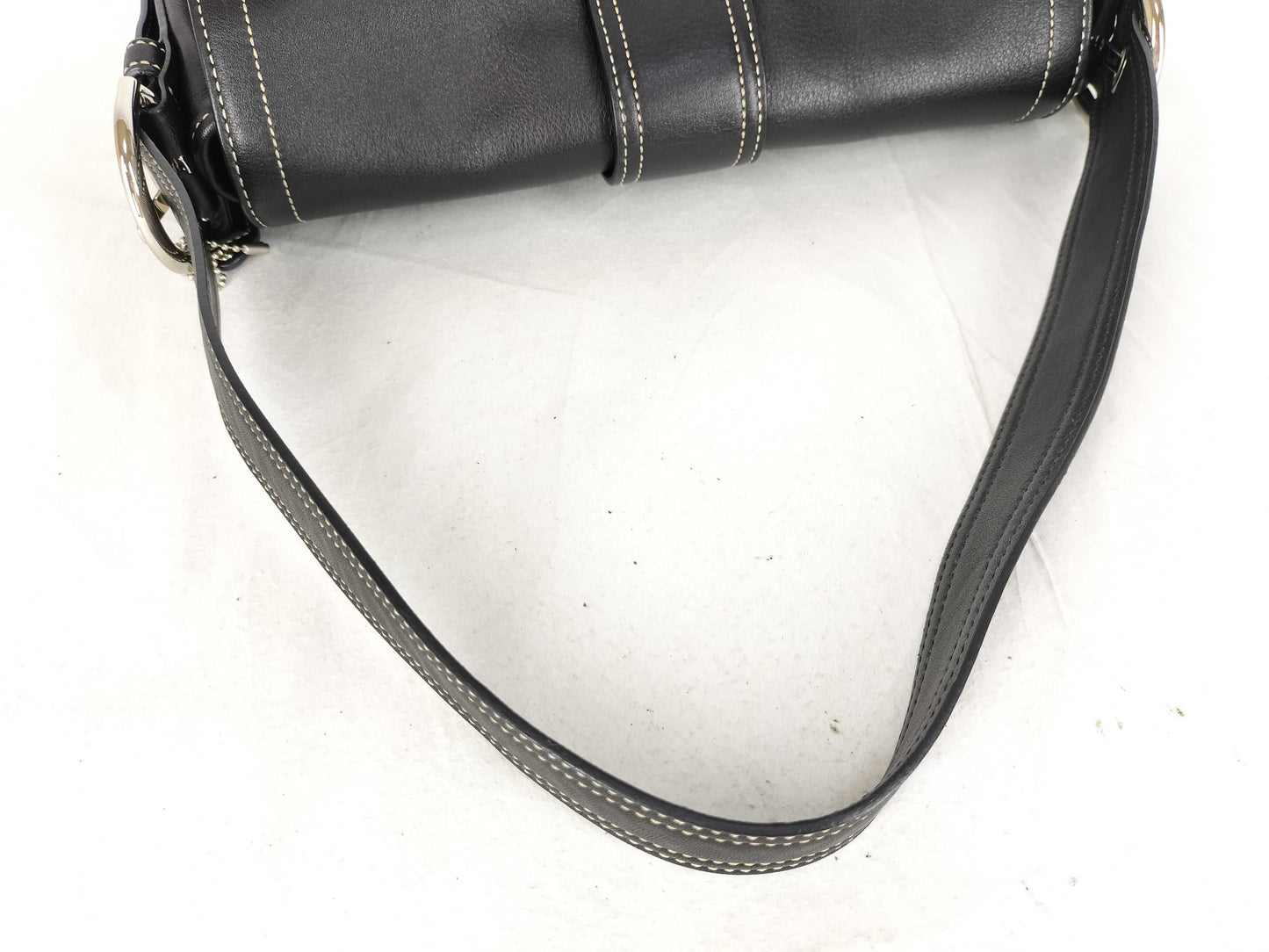 COACH shoulder bag in black leather
