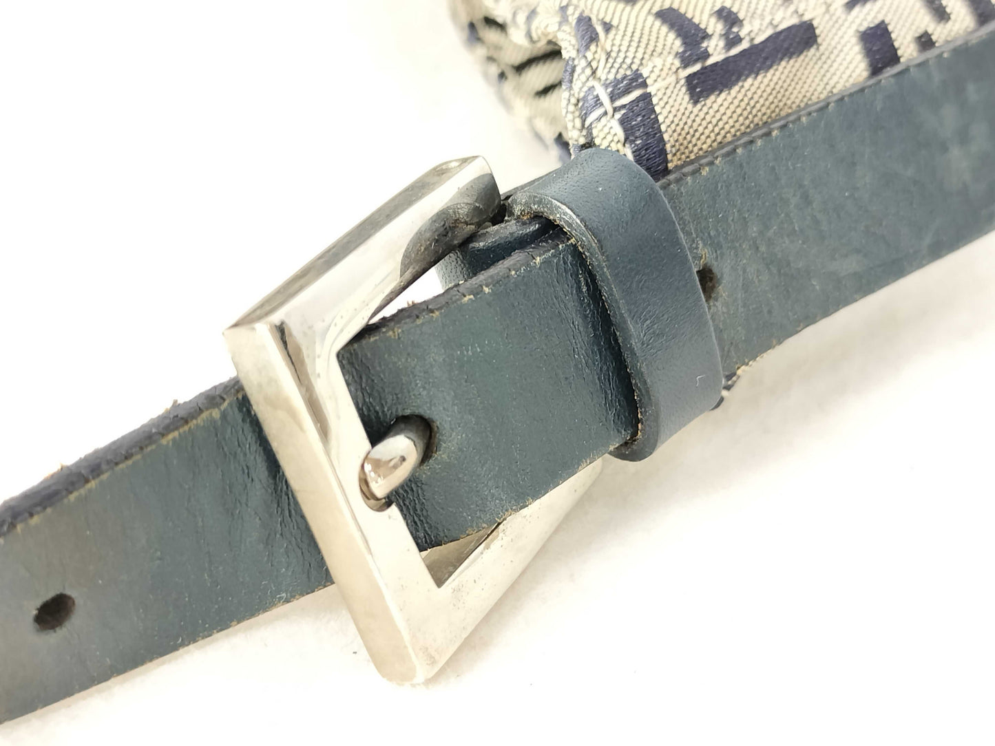 FENDI Zucchino One-Shoulder Shoulder Bag with Zucca Pattern and FF Hardware in Gray Navy