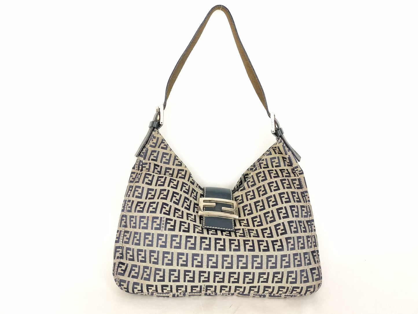FENDI Zucchino One-Shoulder Shoulder Bag with Zucca Pattern and FF Hardware in Gray Navy