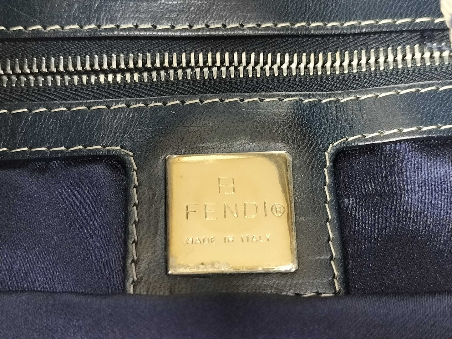 FENDI Zucchino One-Shoulder Shoulder Bag with Zucca Pattern and FF Hardware in Gray Navy