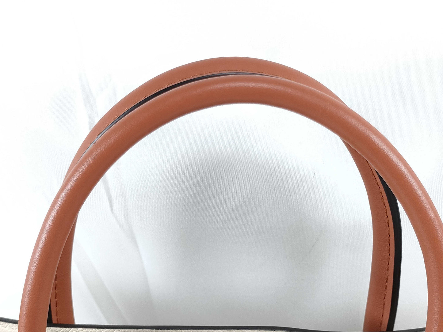 LOUIS VUITTON RFID Verified, Serial Unverifiable. Louis Vuitton On My Side MM Galle 2-Way Handbag/Shoulder Bag M53825.