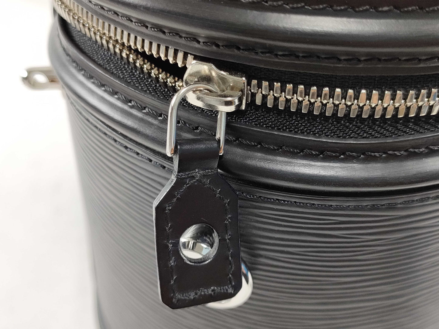 LOUIS VUITTON RFID Verified, Serial Unverifiable, Epi Cannes Handbag M52226, 2-Way Shoulder Bag, Black