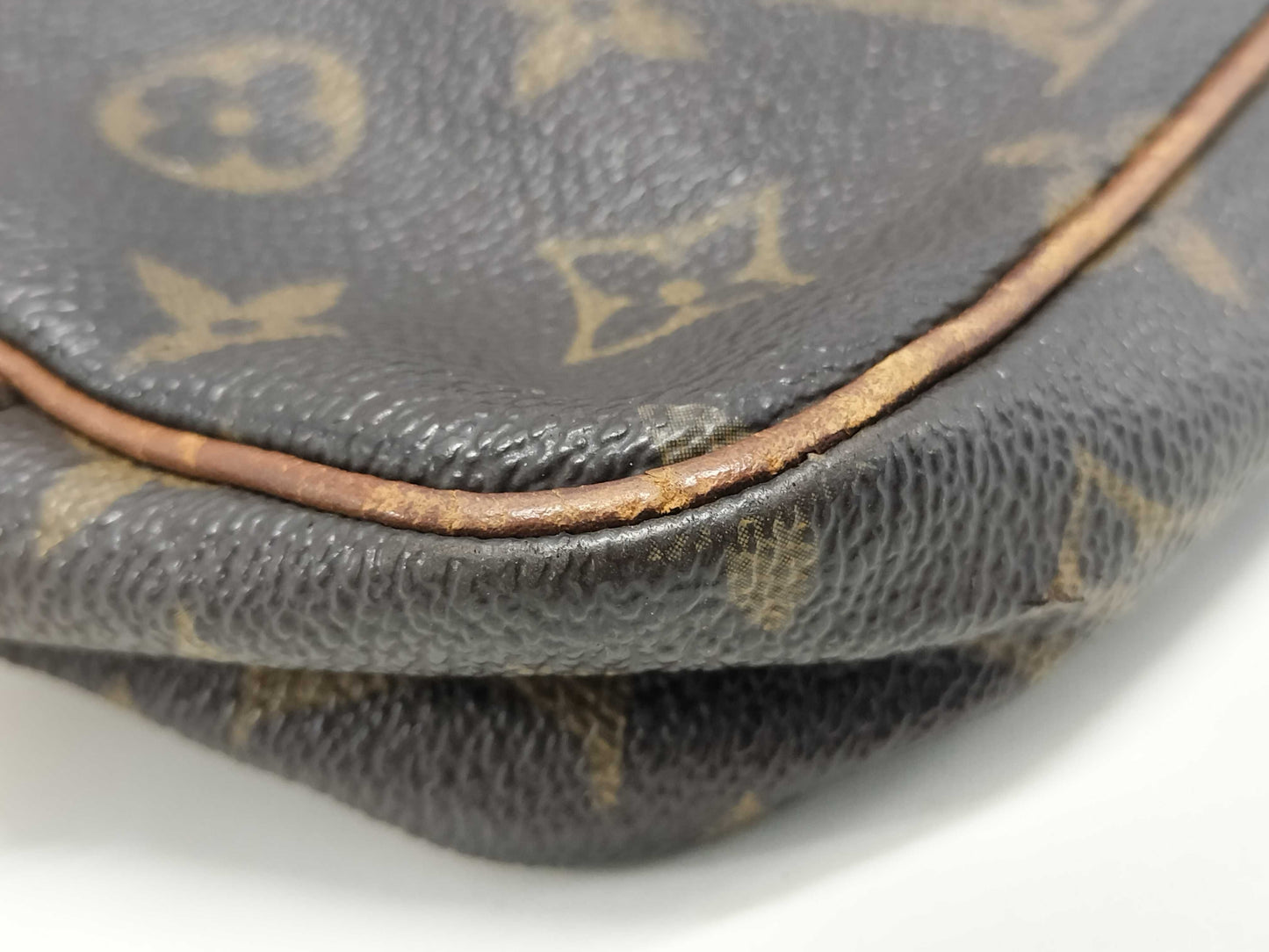 LOUIS VUITTON Marly Bandouliere Shoulder Bag