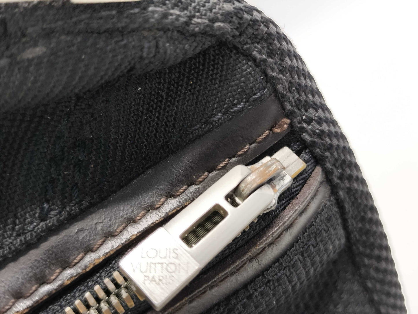 LOUIS VUITTON Jean waist bag