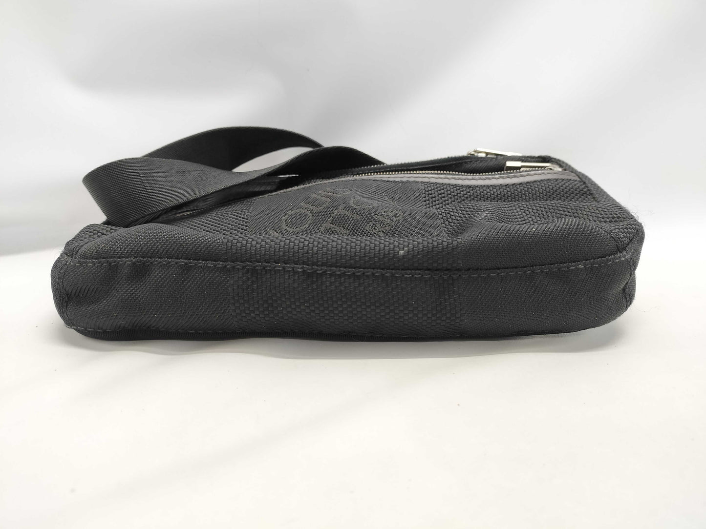 LOUIS VUITTON Jean waist bag