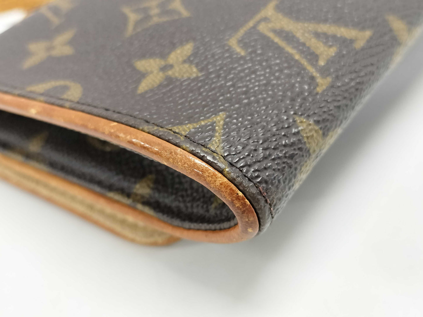 LOUIS VUITTON Pochette Twin Shoulder Bag