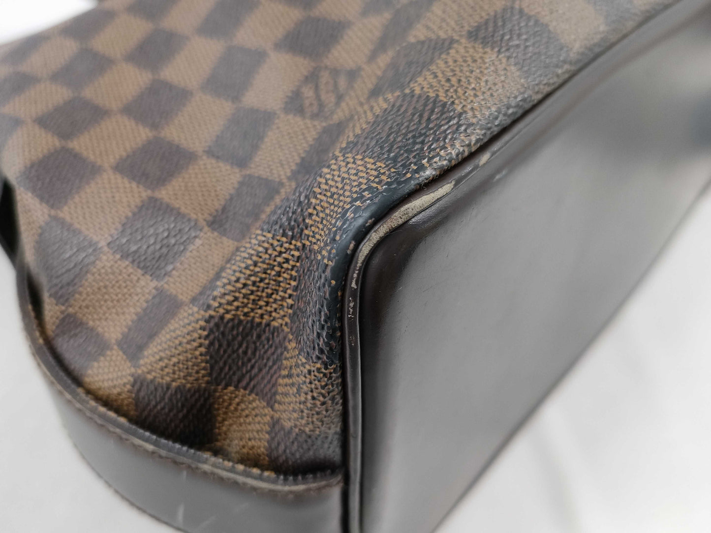 LOUIS VUITTON Damier Chelsea Tote Bag