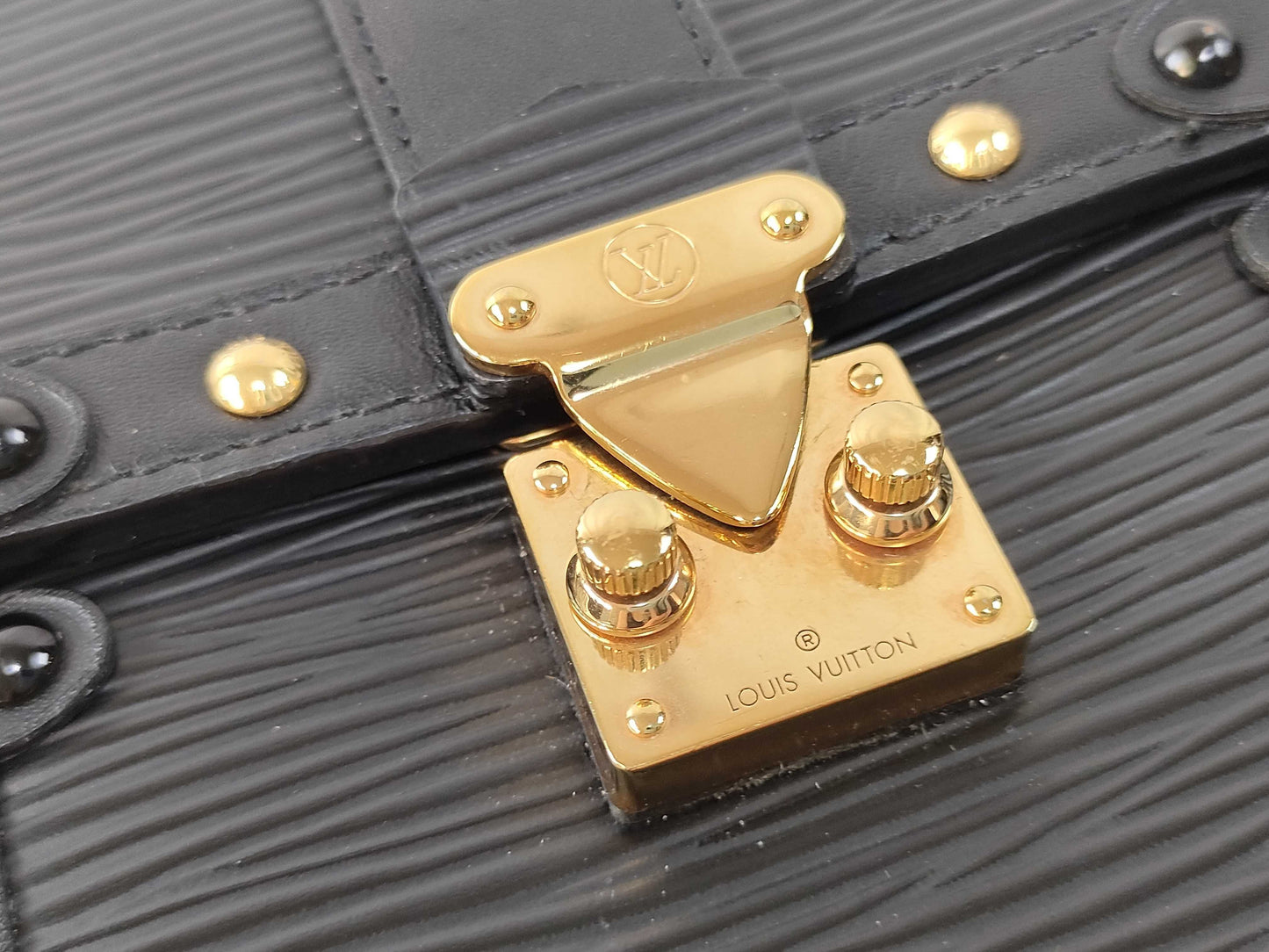 LOUIS VUITTON RFID Unverifiable Serial Number Unverifiable Epi Louis Vuitton Pochette Trunkve Shoulder Bag