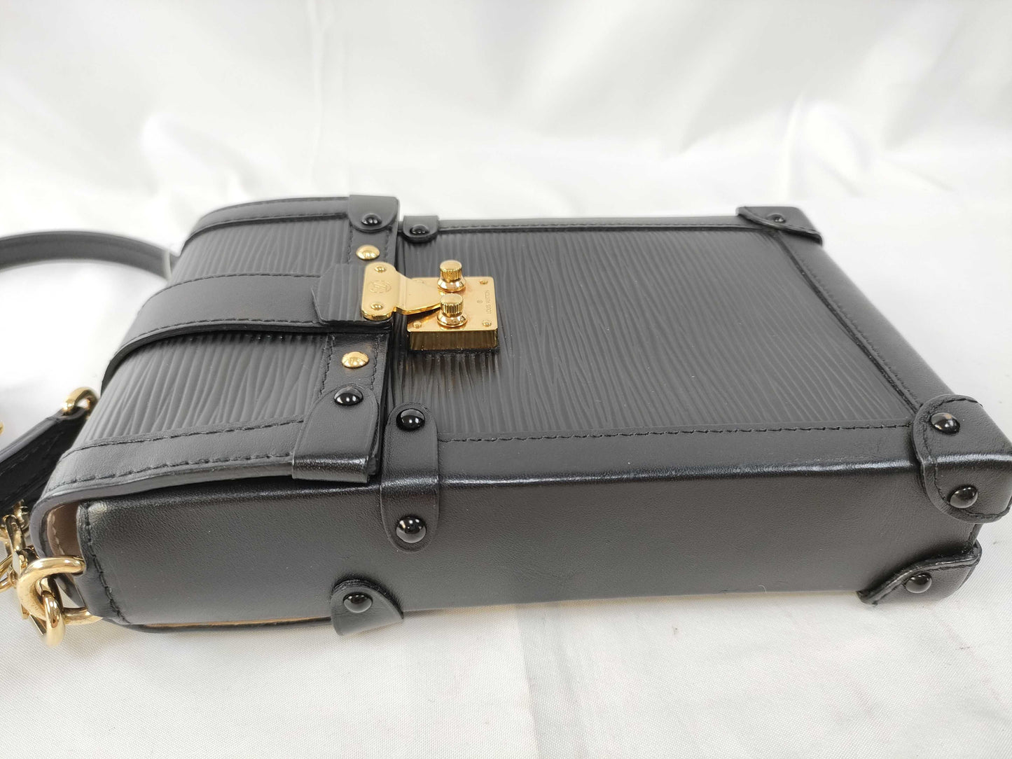 LOUIS VUITTON RFID Unverifiable Serial Number Unverifiable Epi Louis Vuitton Pochette Trunkve Shoulder Bag