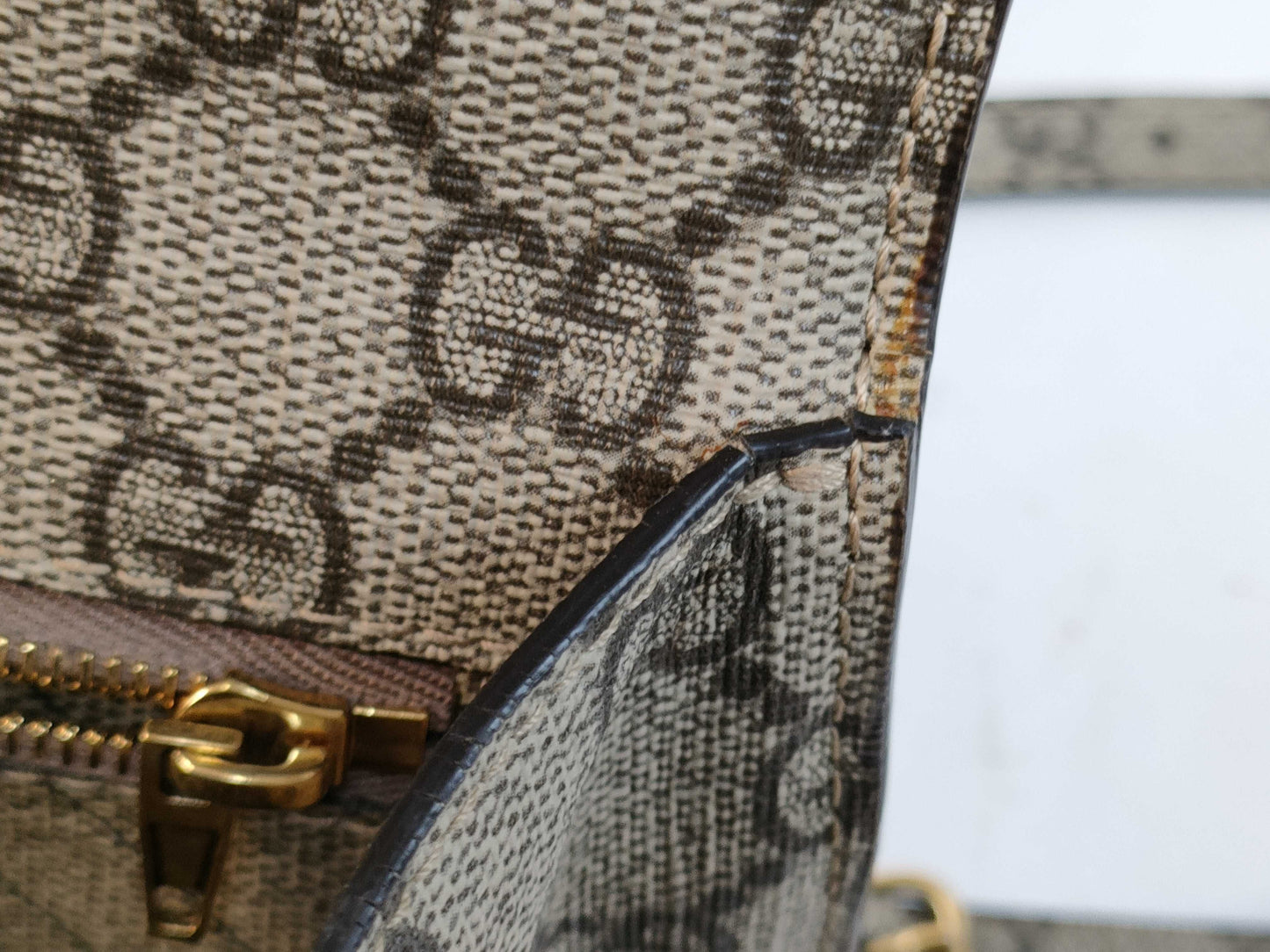 GUCCI GUCCI Hourglass Small Handbag