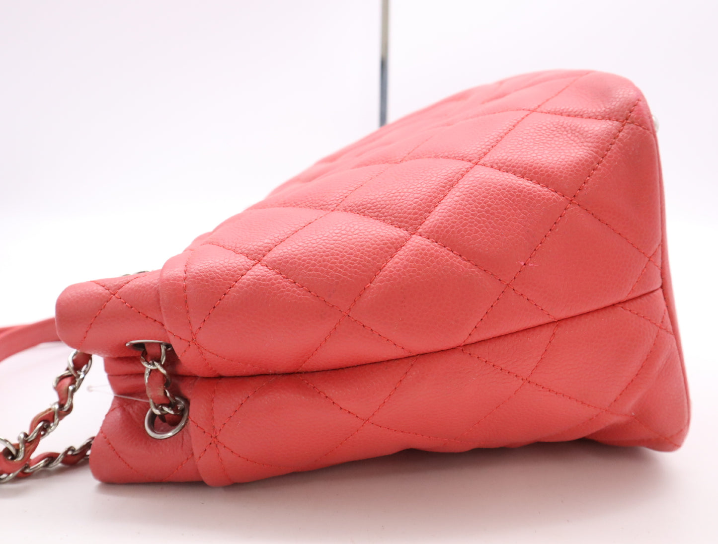 CHANEL Caviar Skin Matelasse Chain Tote Bag with Silver Hardware and Pink Seal 20329788 Shoulder Bag