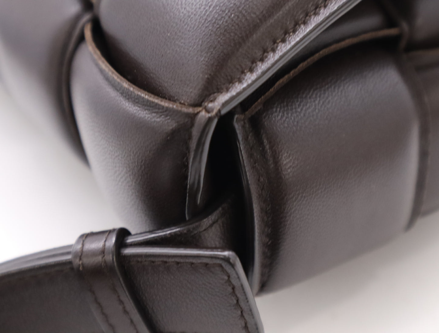 BOTTEGA VENETA 591970 Leather Maxi Intrecciato Padded Cassette Shoulder Bag in Bordeaux with Dust Bag