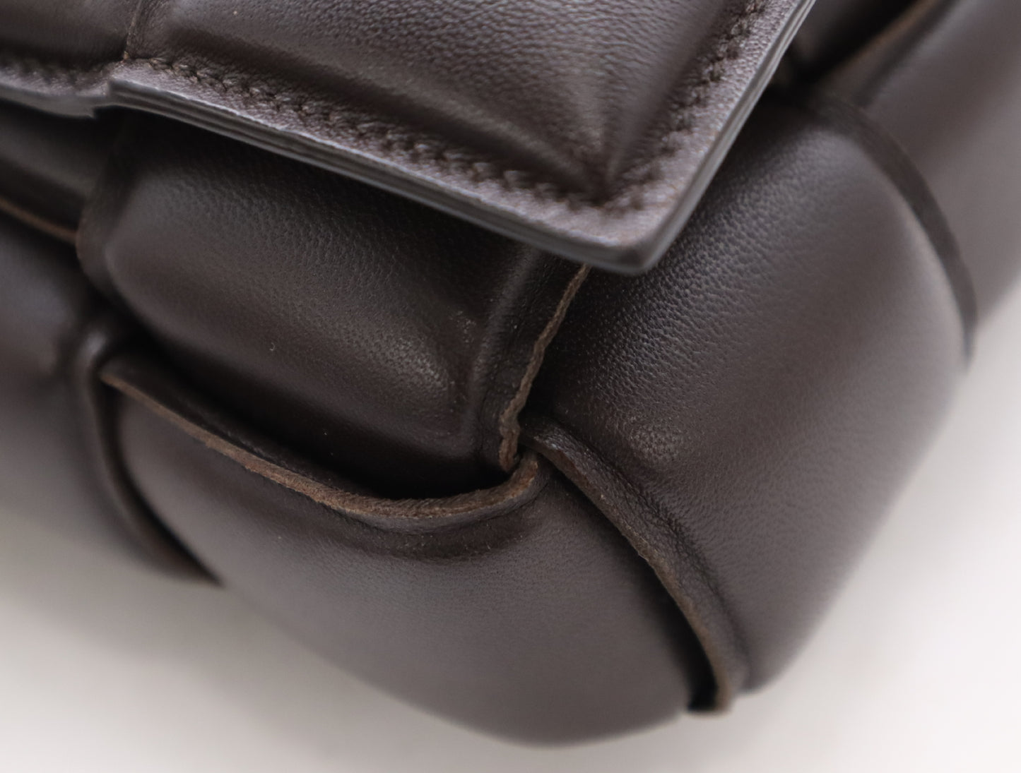 BOTTEGA VENETA 591970 Leather Maxi Intrecciato Padded Cassette Shoulder Bag in Bordeaux with Dust Bag