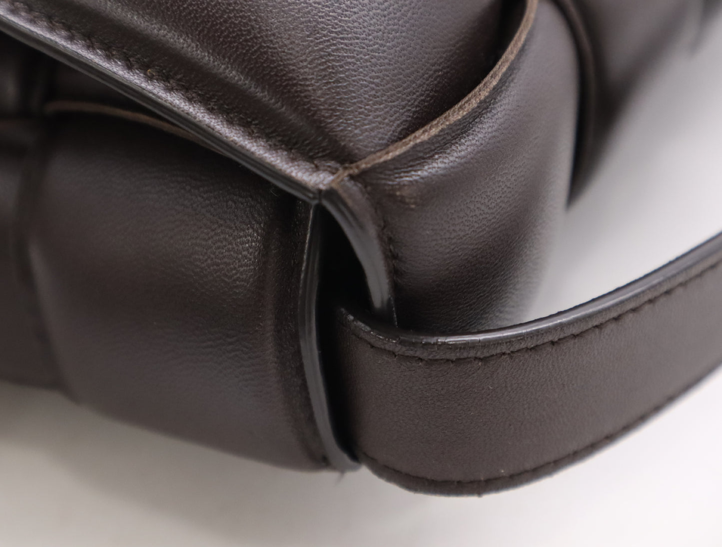BOTTEGA VENETA 591970 Leather Maxi Intrecciato Padded Cassette Shoulder Bag in Bordeaux with Dust Bag