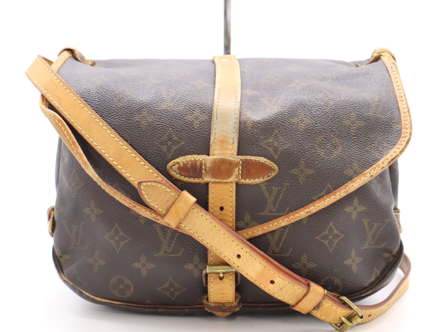 LOUIS VUITTON M42256 Monogram Saumur 30 Shoulder Bag