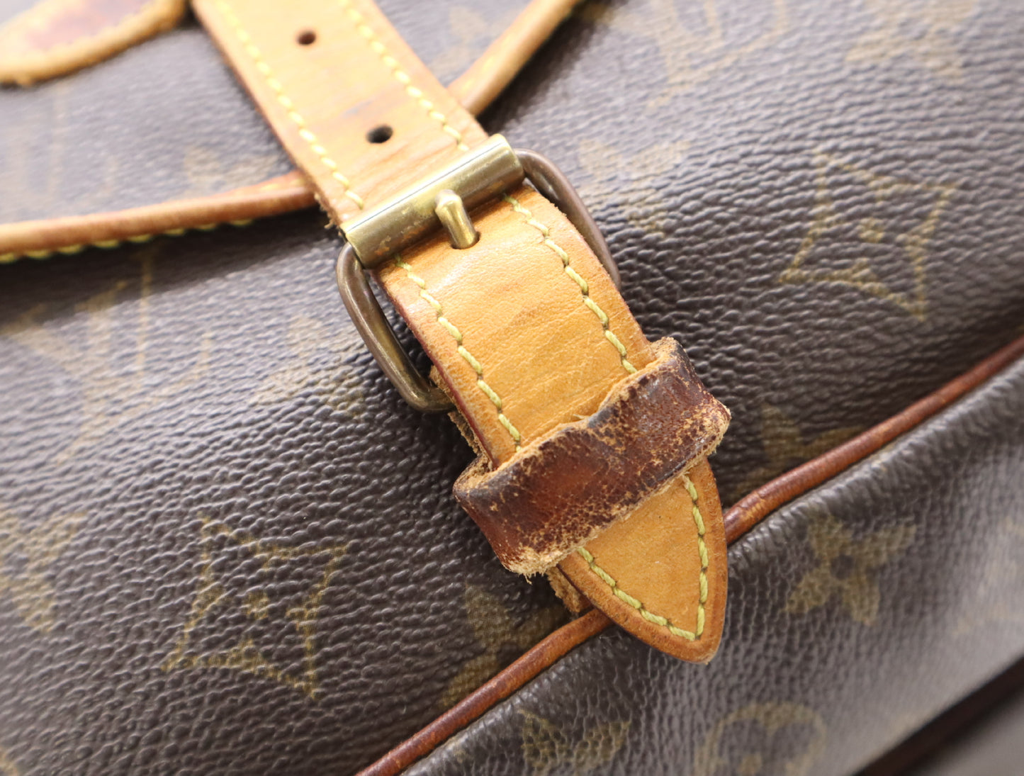 LOUIS VUITTON M42256 Monogram Saumur 30 Shoulder Bag