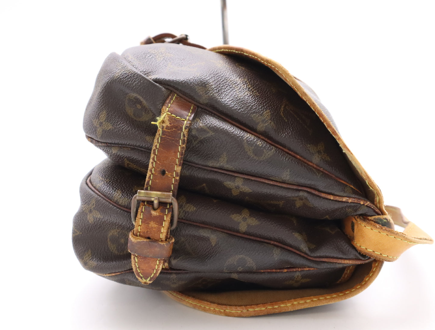 LOUIS VUITTON M42256 Monogram Saumur 30 Shoulder Bag