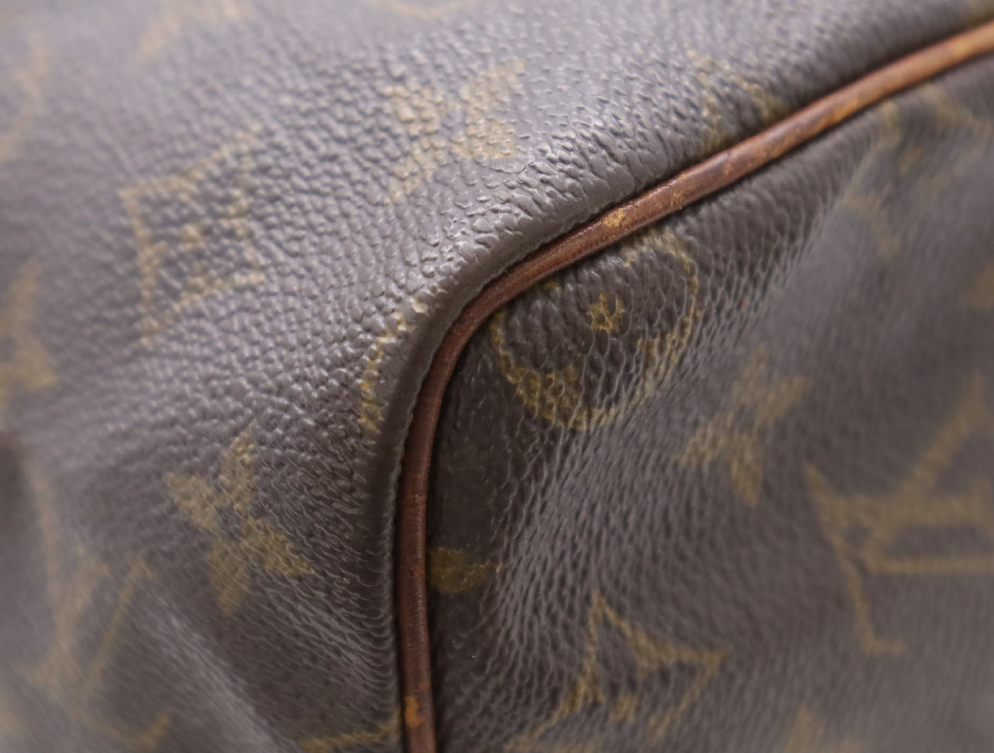 LOUIS VUITTON M41526 Monogram Speedy 30 Handbag with Zipper Pull