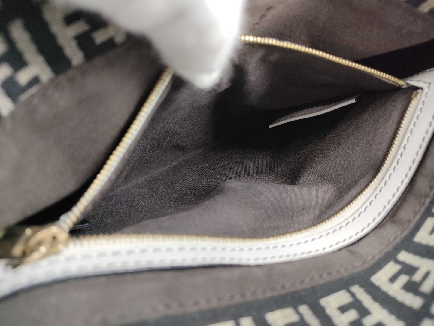 FENDI Zucca pattern Zucchino Mamma Bucket shoulder bag
