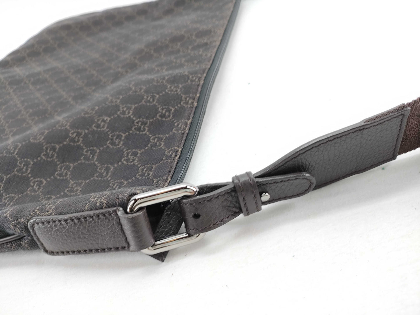 GUCCI GG Canvas Shoulder Bag