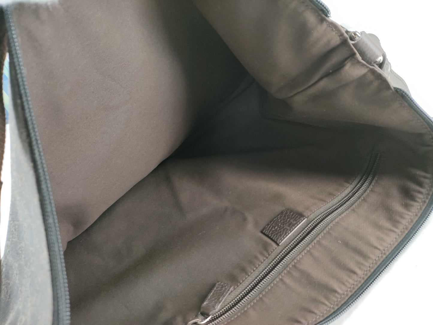 GUCCI GG Canvas Shoulder Bag