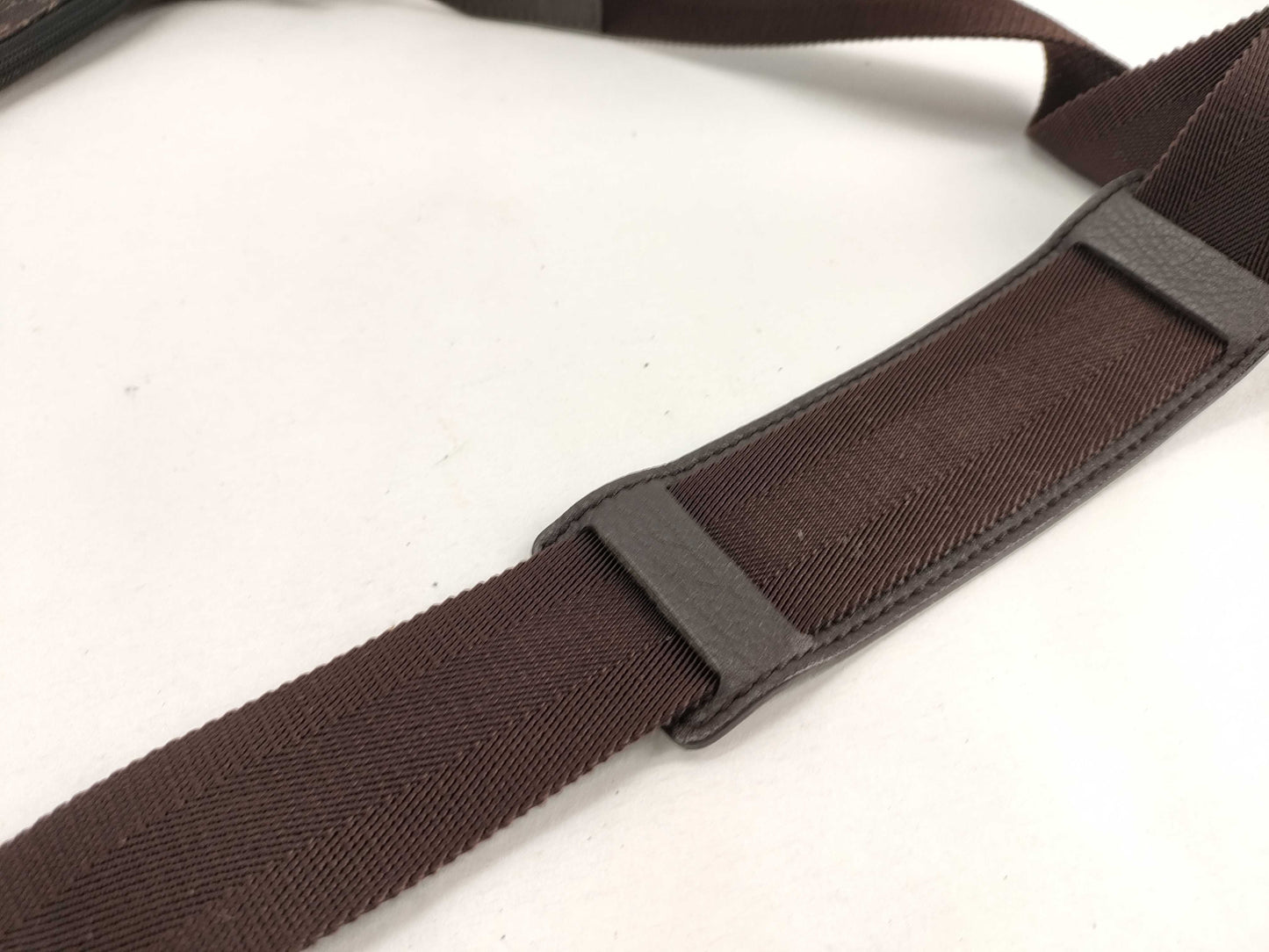 GUCCI GG Canvas Shoulder Bag