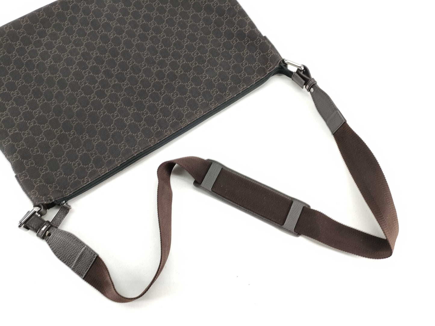 GUCCI GG Canvas Shoulder Bag